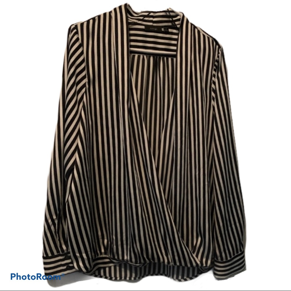 Apt 9 Long Sleeve open front top